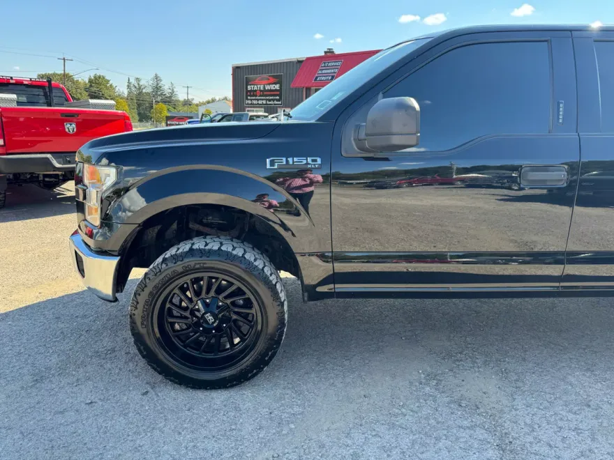 2016 Ford F-150 XLT photo 1