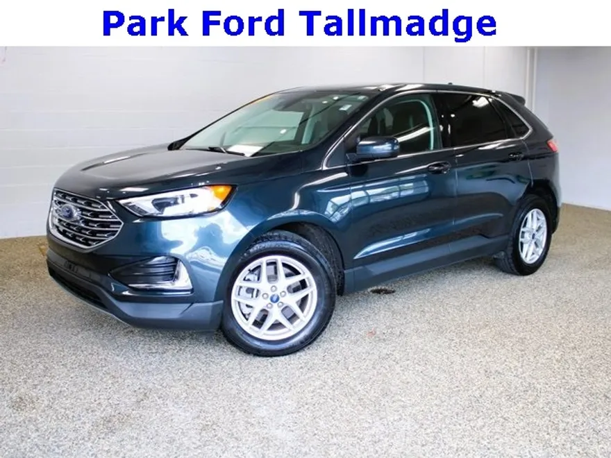 2022 Ford Edge SEL photo 1