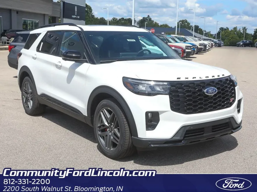 2025 Ford Explorer ST photo 1