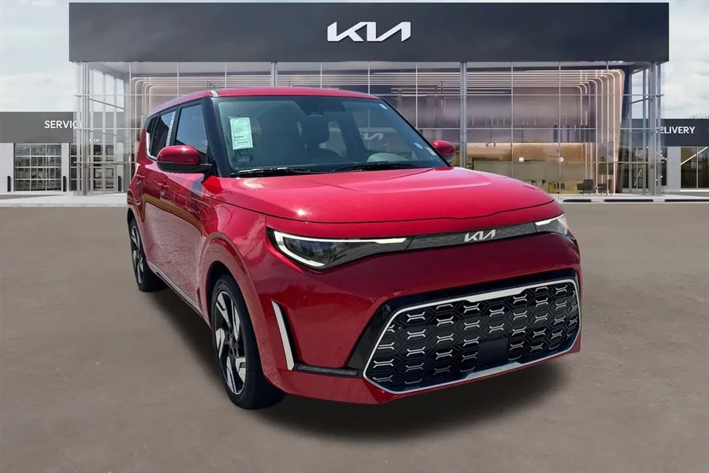 2025 Kia Soul GT-Line photo 1