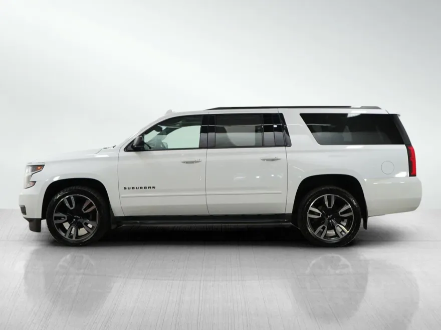 2018 Chevrolet Suburban Premier photo 1