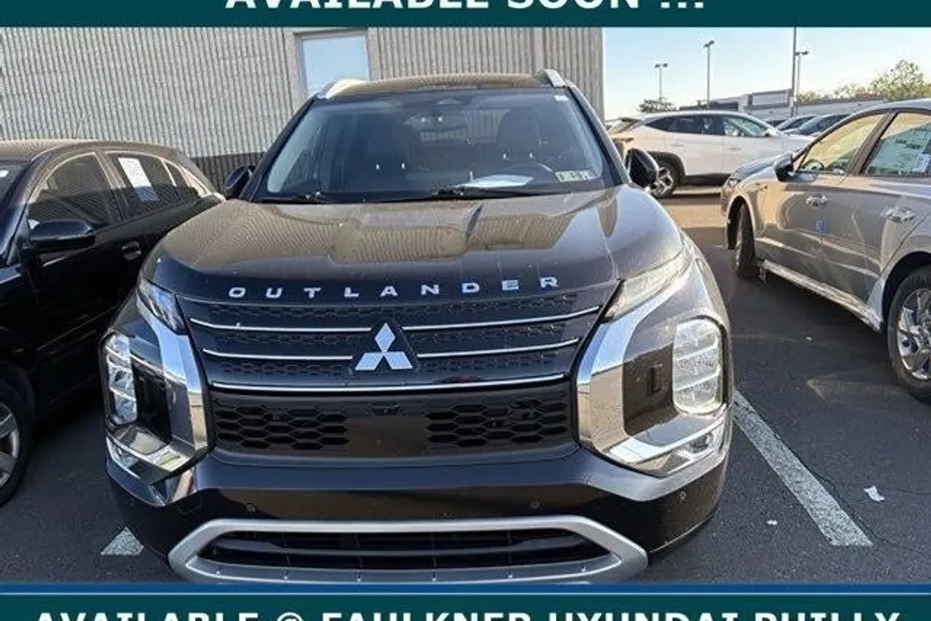 2022 Mitsubishi Outlander SEL S-AWC photo 1