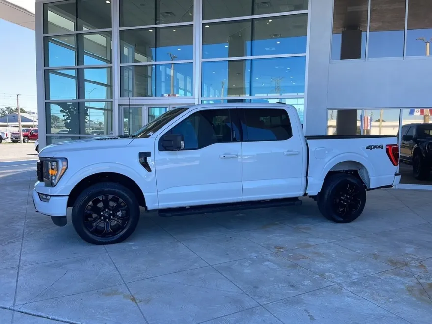 2023 Ford F-150 XLT photo 1