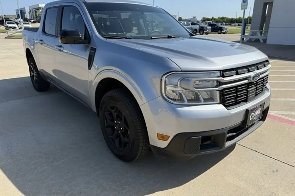 2024 Ford Maverick Lariat photo 1