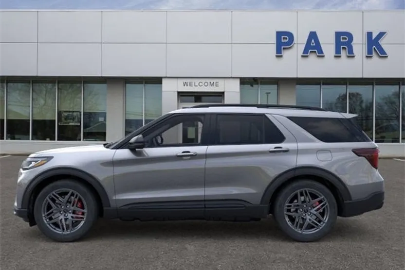 2025 Ford Explorer ST photo 1