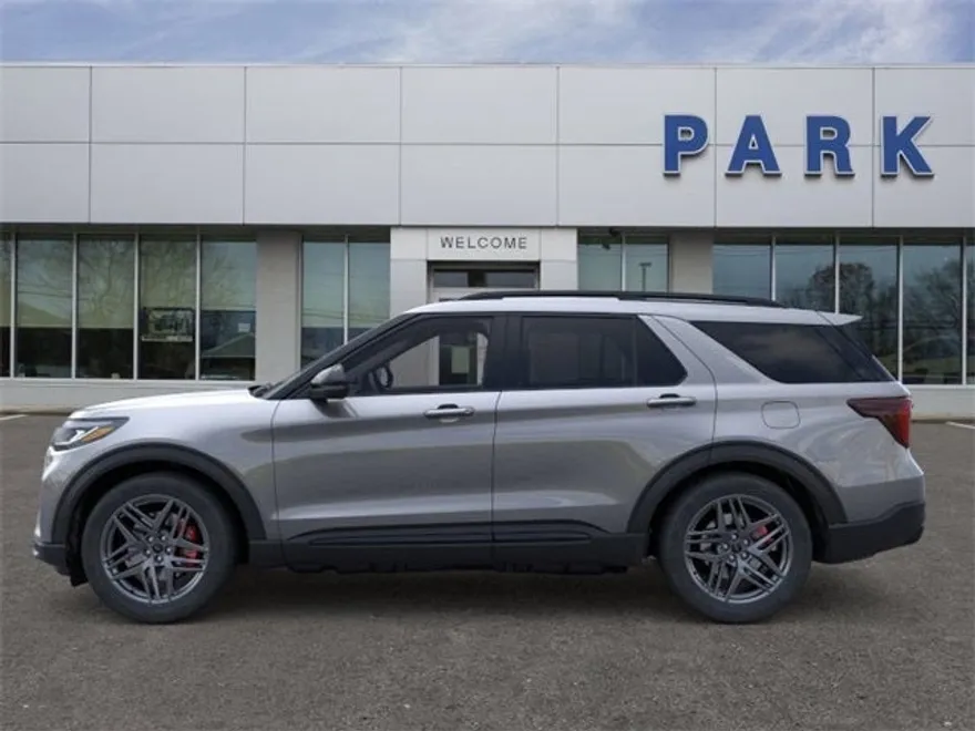 2025 Ford Explorer ST photo 1