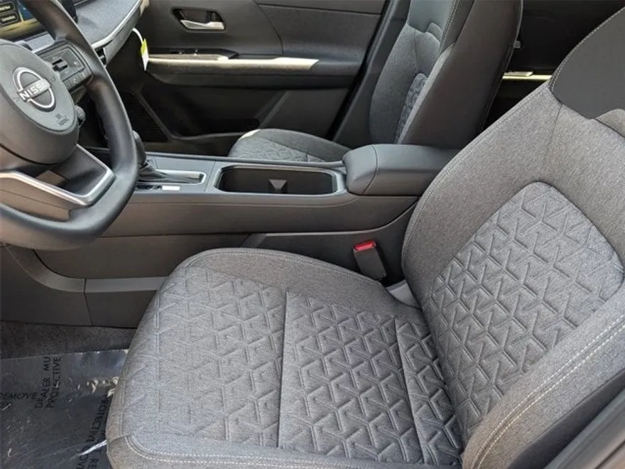 2026 Nissan Kicks SV photo 1