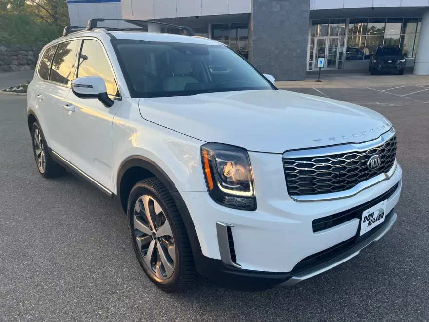 2020 Kia Telluride S photo 1