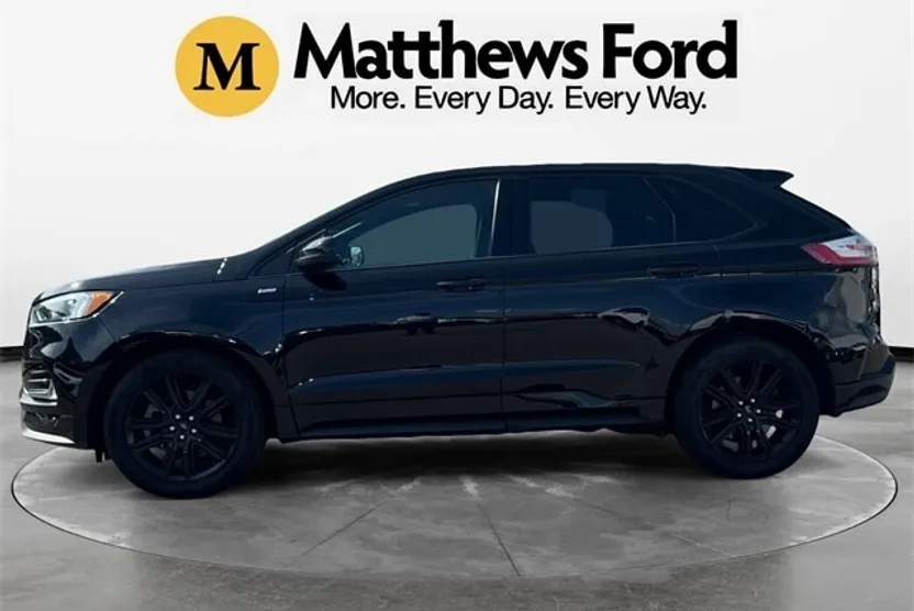 2022 Ford Edge ST photo 1