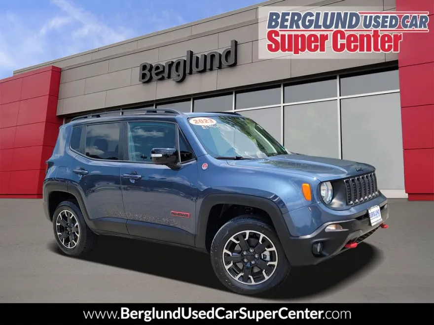2023 Jeep Renegade Trailhawk photo 1