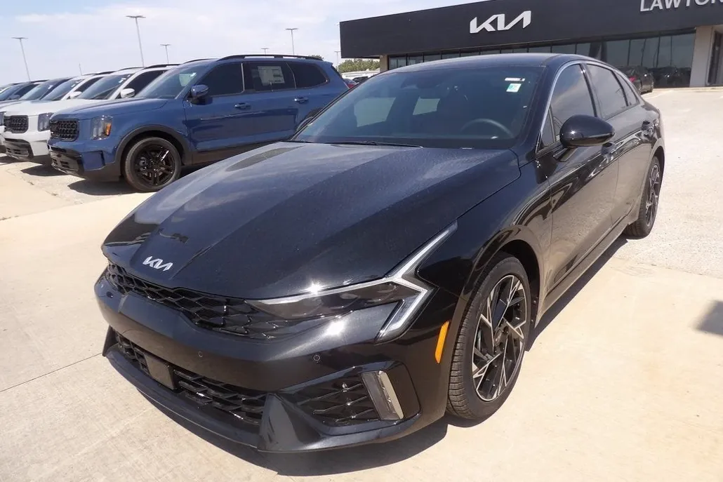 2026 Kia K5 GT-Line photo 1