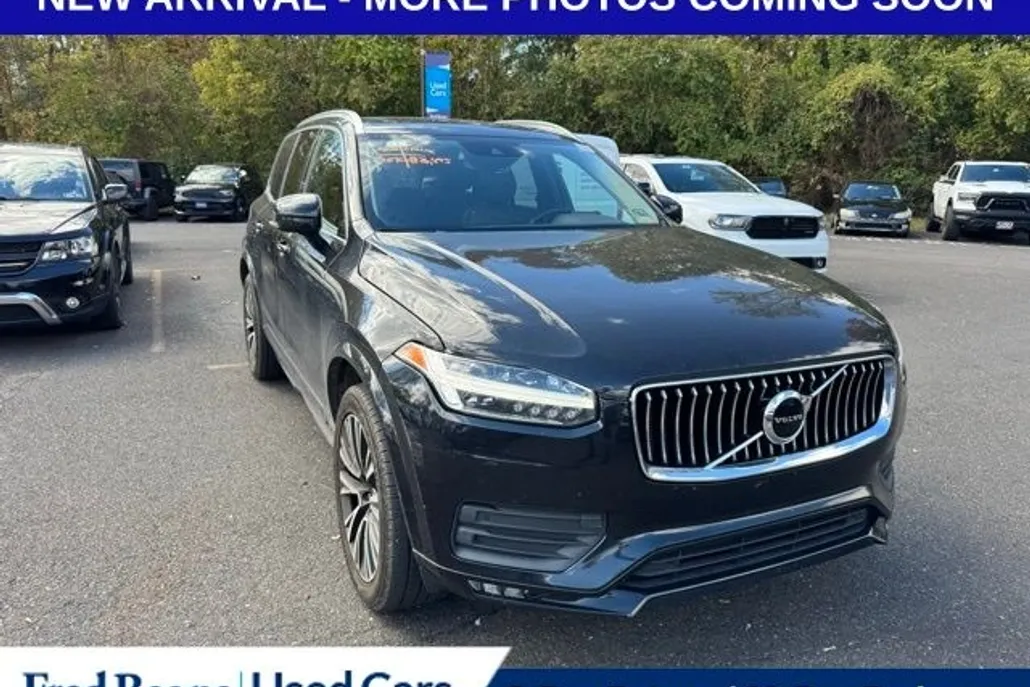 2020 Volvo XC90 T6 Momentum photo 1