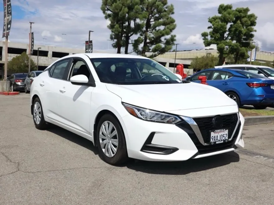 2022 Nissan Sentra S photo 1