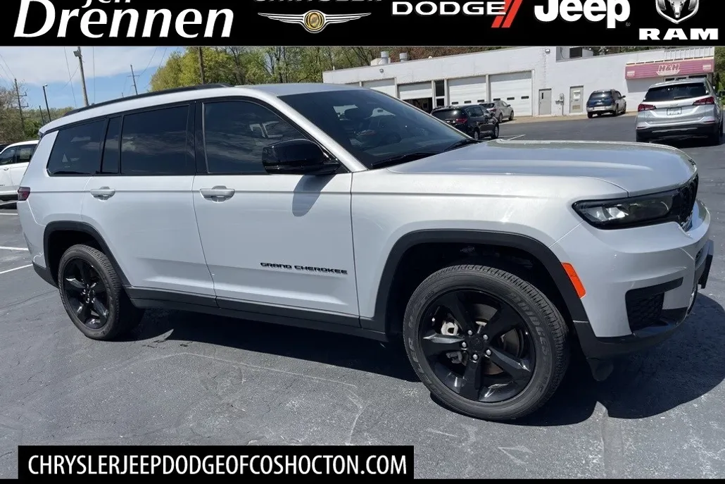 2022 Jeep Grand Cherokee L photo 1