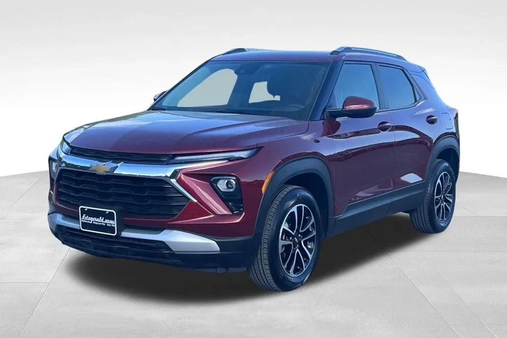 2025 Chevrolet Trailblazer LT photo 1