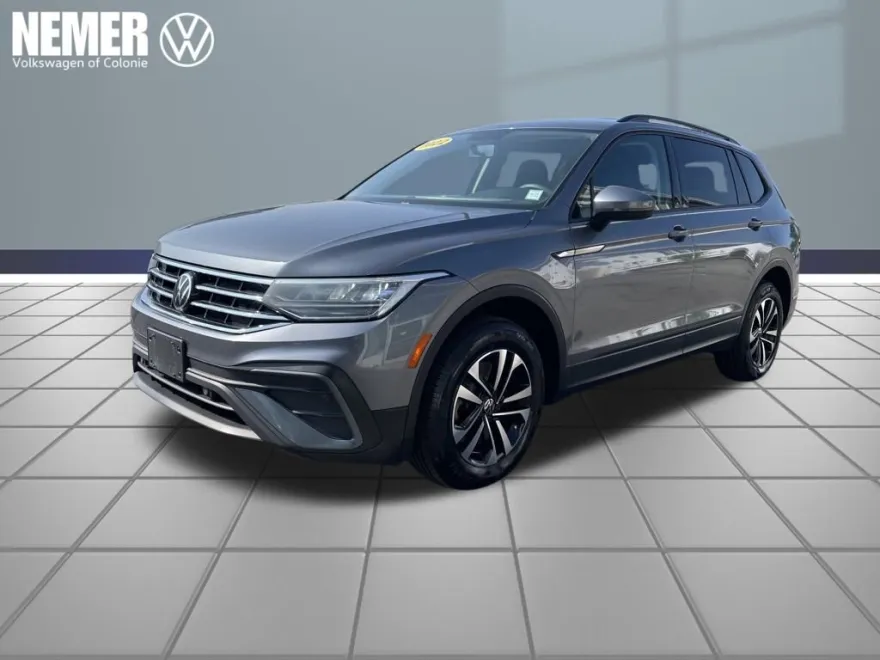 2022 Volkswagen Tiguan S photo 1