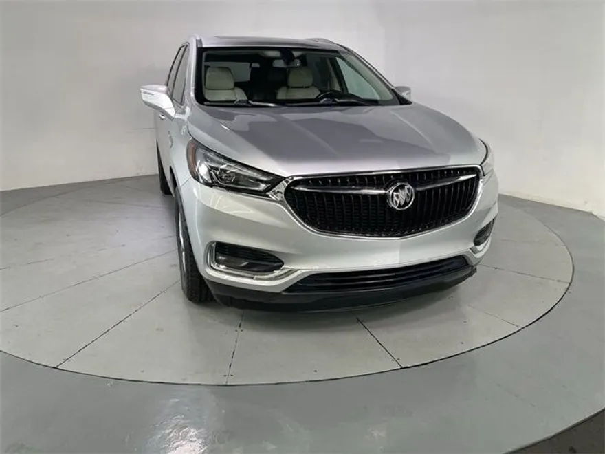2018 Buick Enclave Essence photo 1