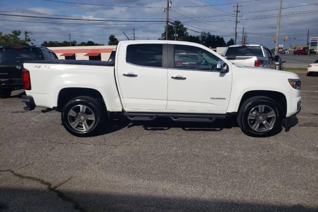 2016 Chevrolet Colorado LT photo 1