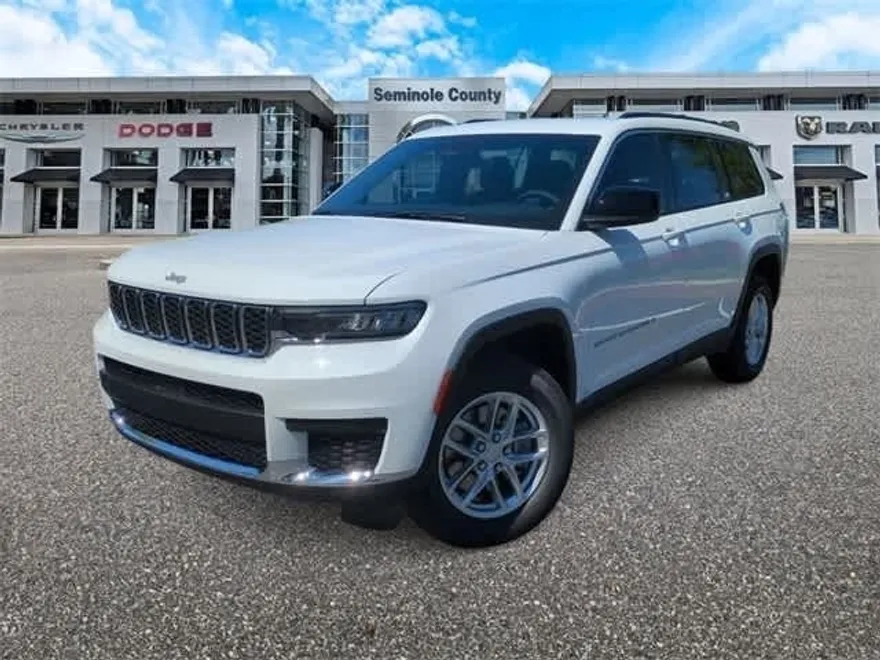 2025 Jeep Grand Cherokee Laredo photo 1