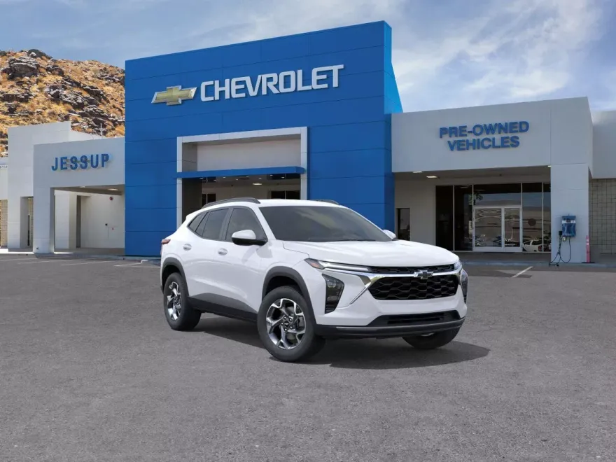 2026 Chevrolet Trax LT photo 1