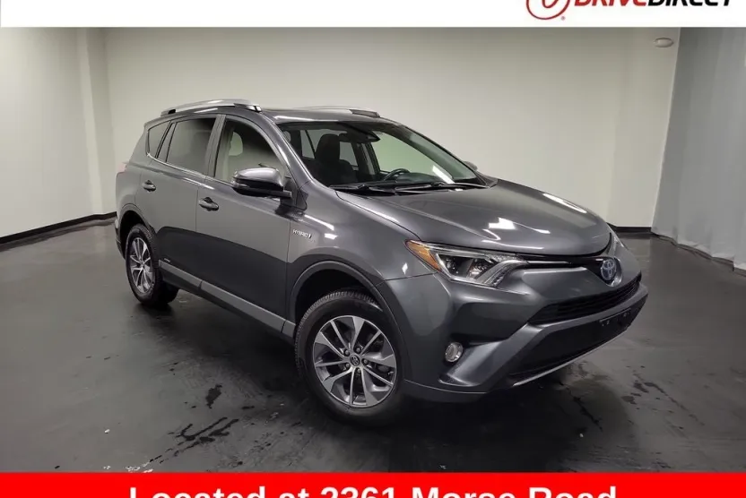 2017 Toyota RAV4 Hybrid XLE photo 1