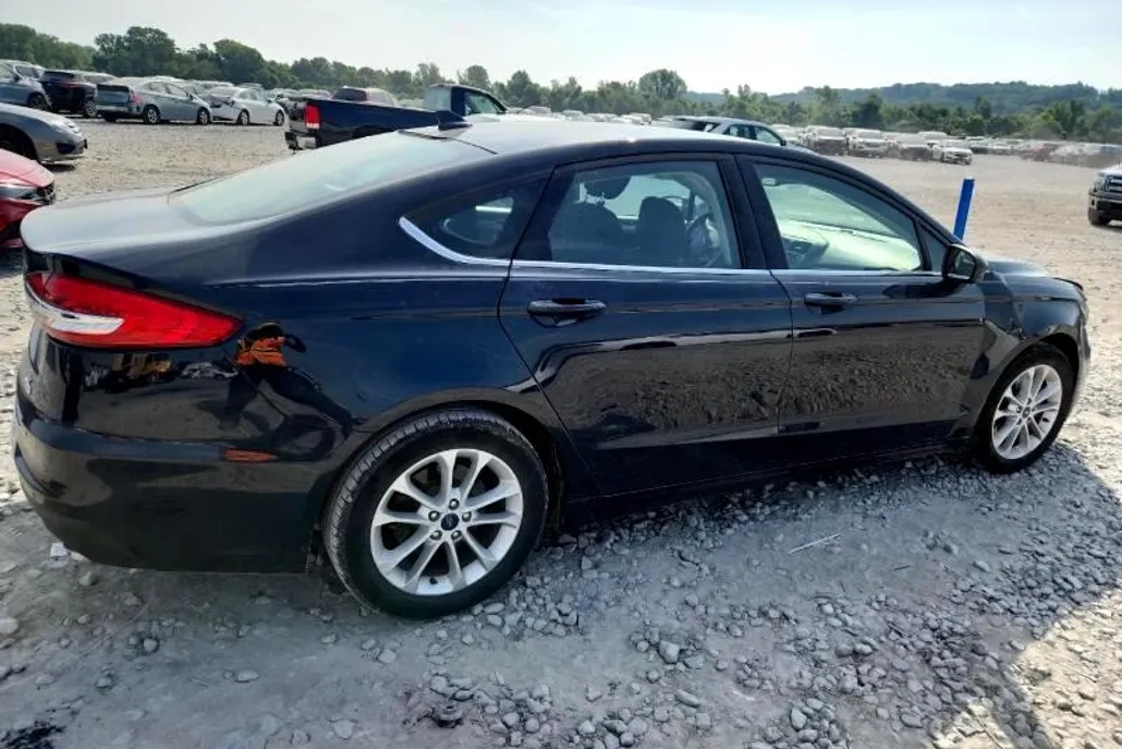 2020 Ford Fusion SE photo 1