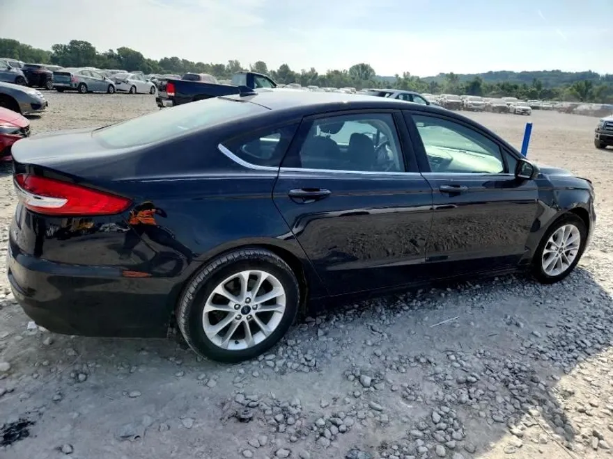 2020 Ford Fusion SE photo 1