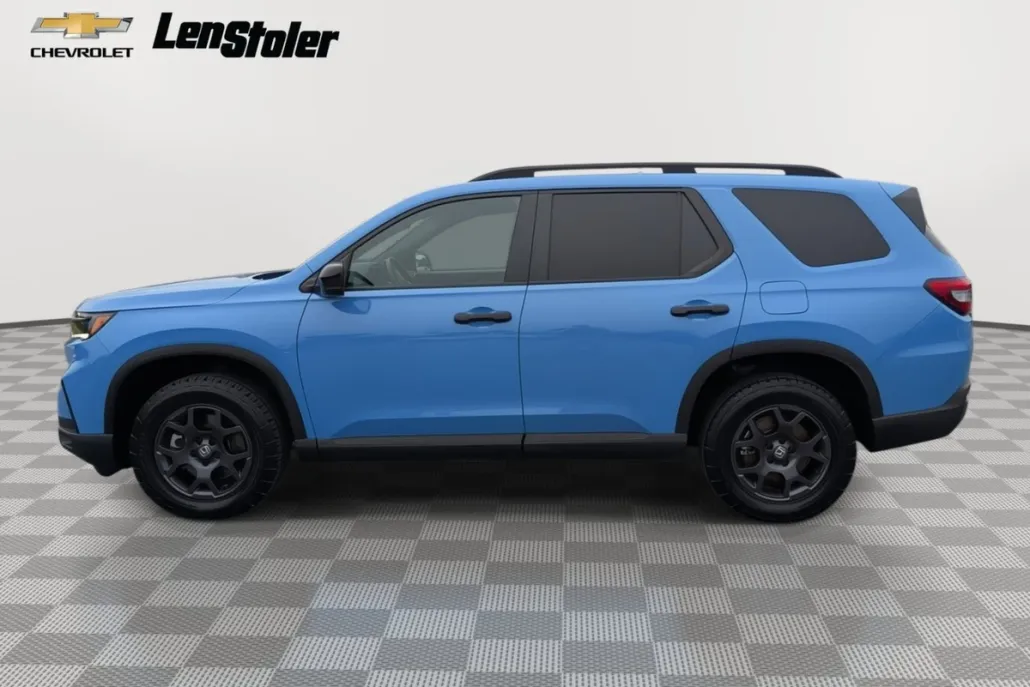 2025 Honda Pilot TrailSport photo 1