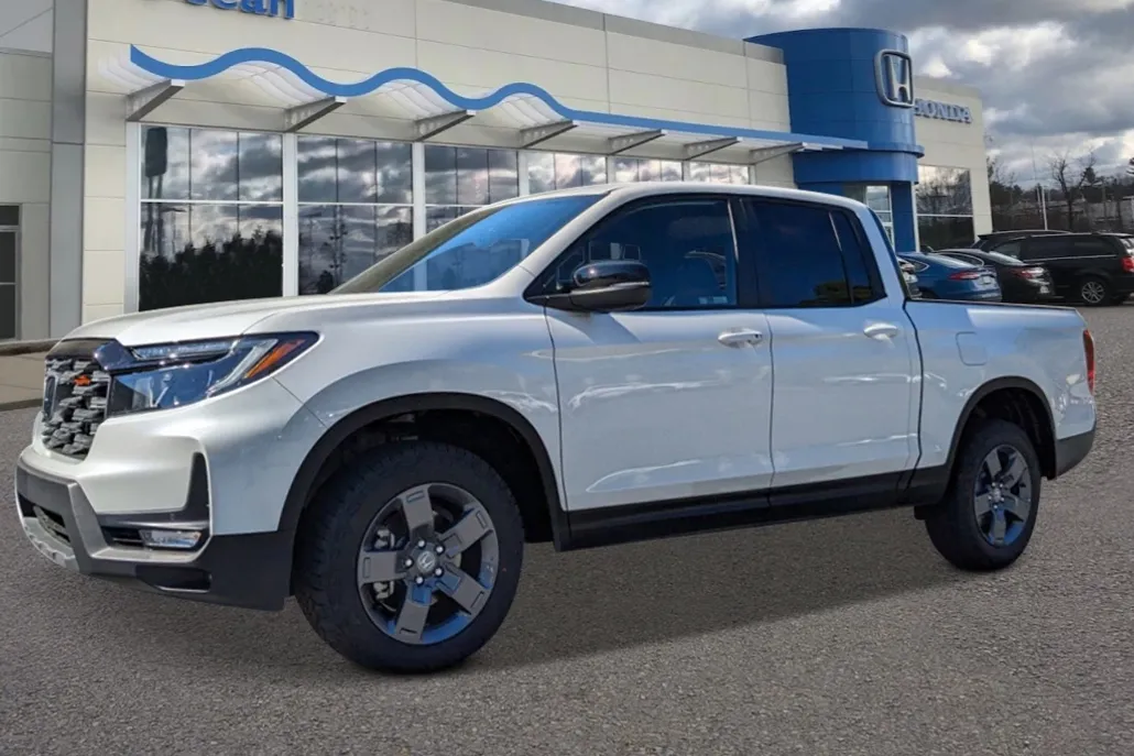 2025 Honda Ridgeline TrailSport photo 1