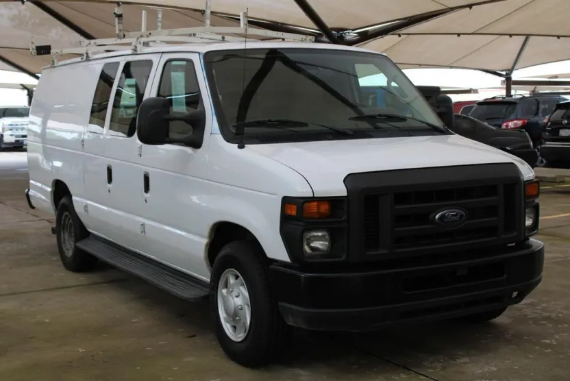 2009 Ford E-250 photo 1