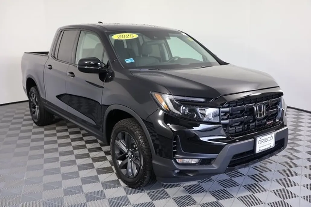 2025 Honda Ridgeline Sport photo 1