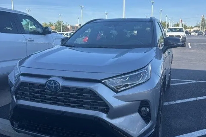 2021 Toyota RAV4 Hybrid XSE photo 1