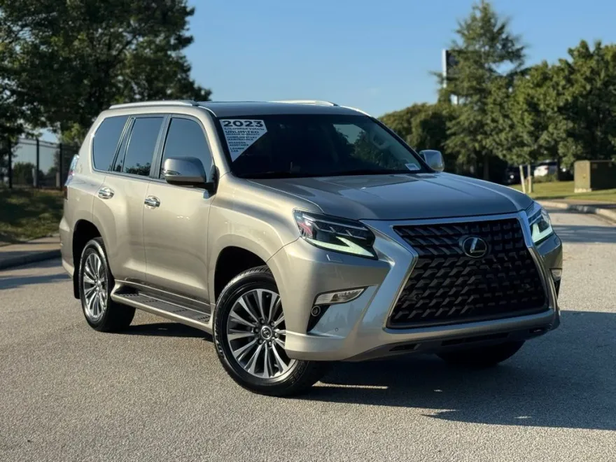 2023 Lexus GX 460 Luxury photo 1
