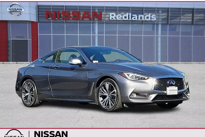 2022 Infiniti Q60 Luxe photo 1