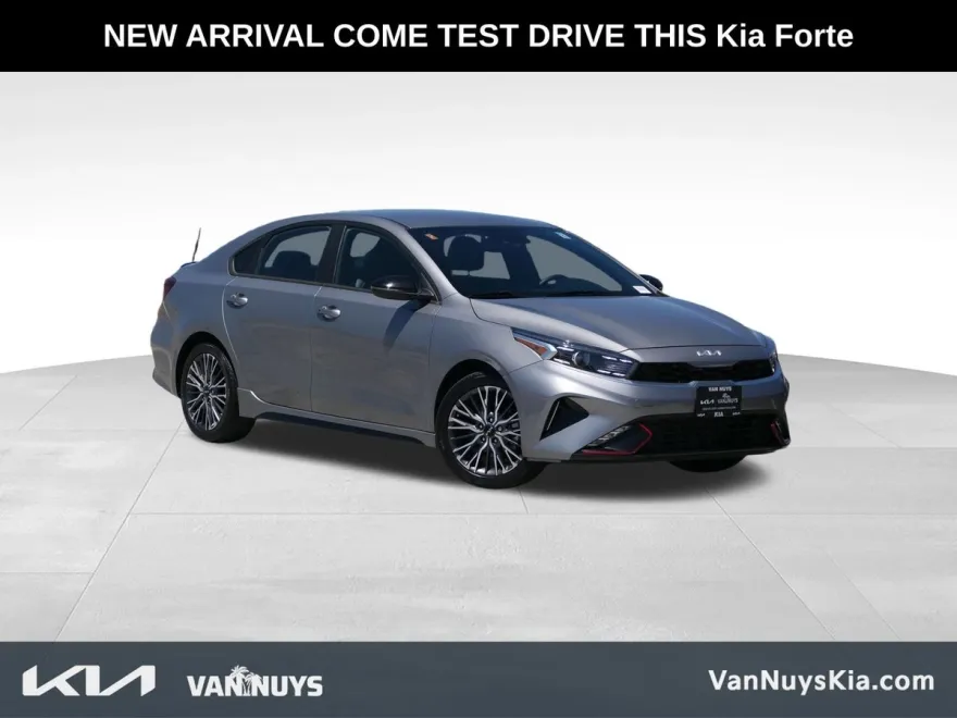 2022 Kia Forte GT-Line photo 1