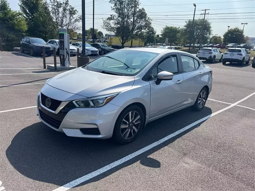2020 Nissan Versa 1.6 SV photo 1