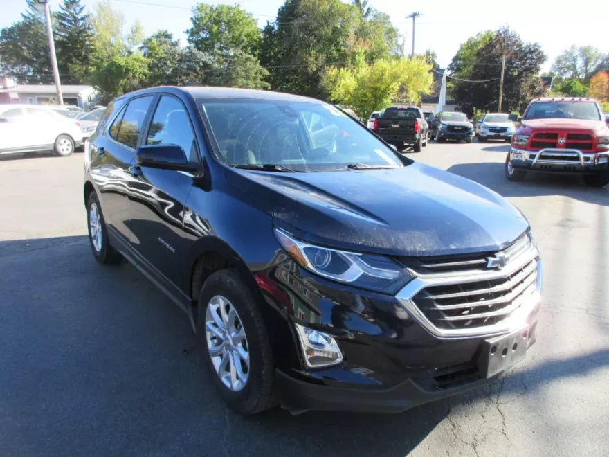 2021 Chevrolet Equinox LT photo 1