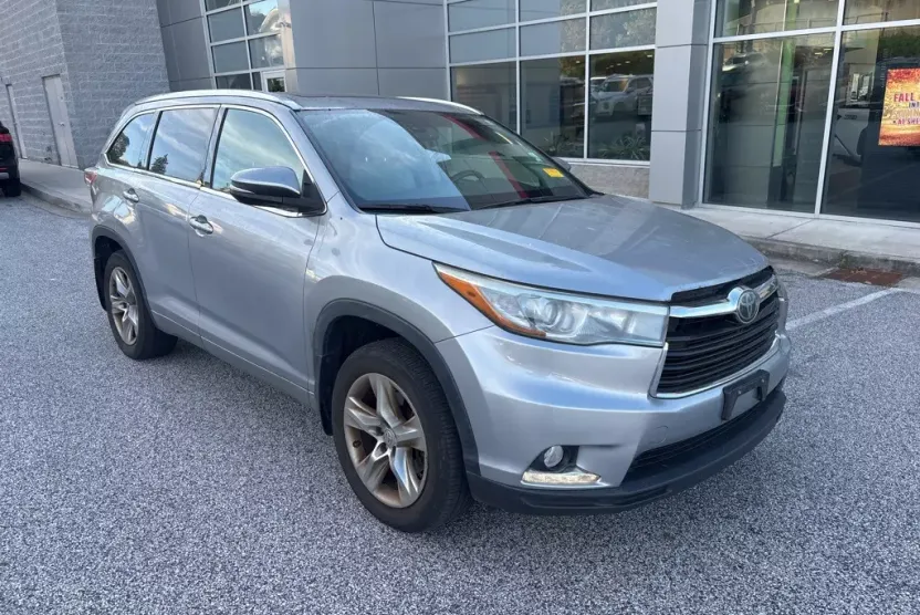 2015 Toyota Highlander Limited photo 1