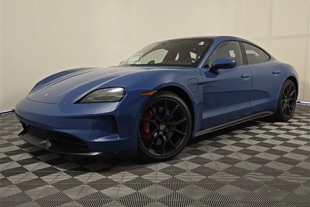 2025 Porsche Taycan GTS photo 1