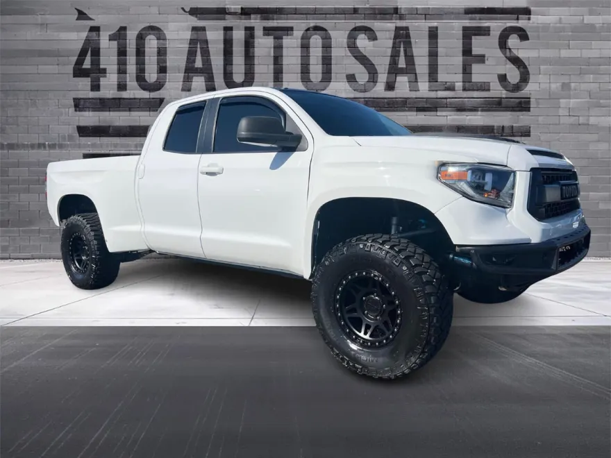 2015 Toyota Tundra SR5 Grade photo 1