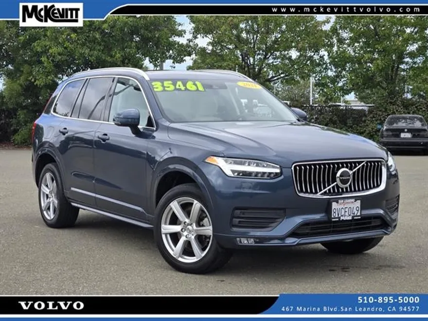 2021 Volvo XC90 Momentum photo 1