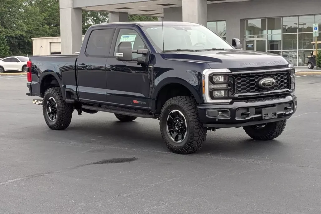 2025 Ford F-350 Lariat photo 1