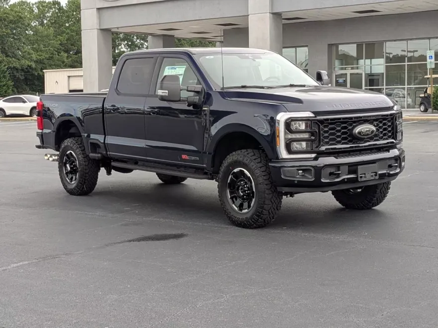2025 Ford F-350 Lariat photo 1