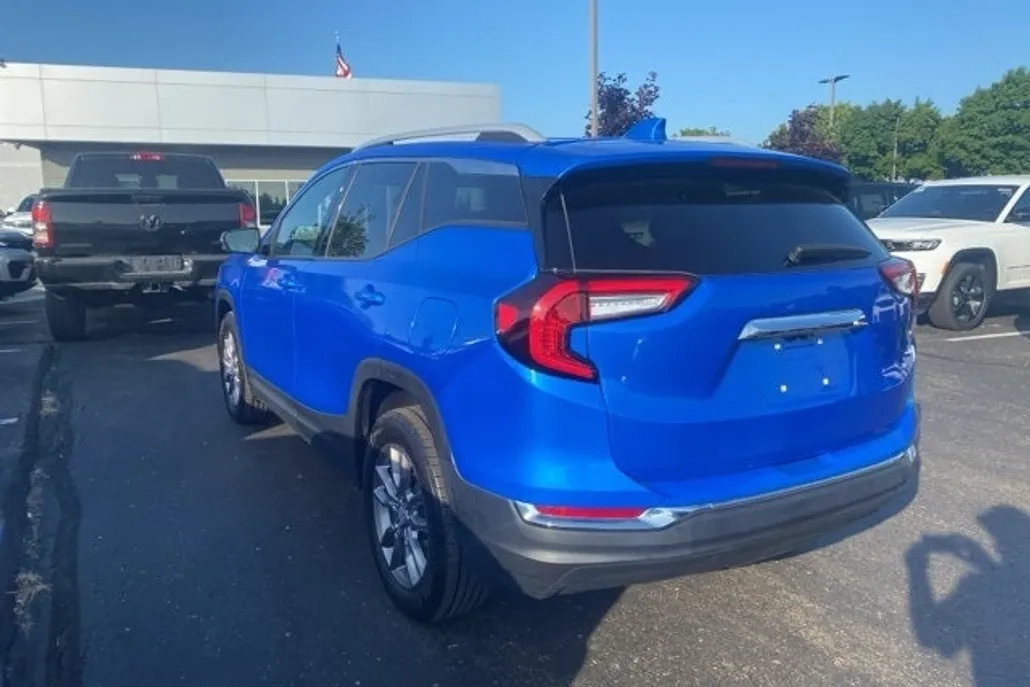 2024 Gmc Terrain SLT photo 1