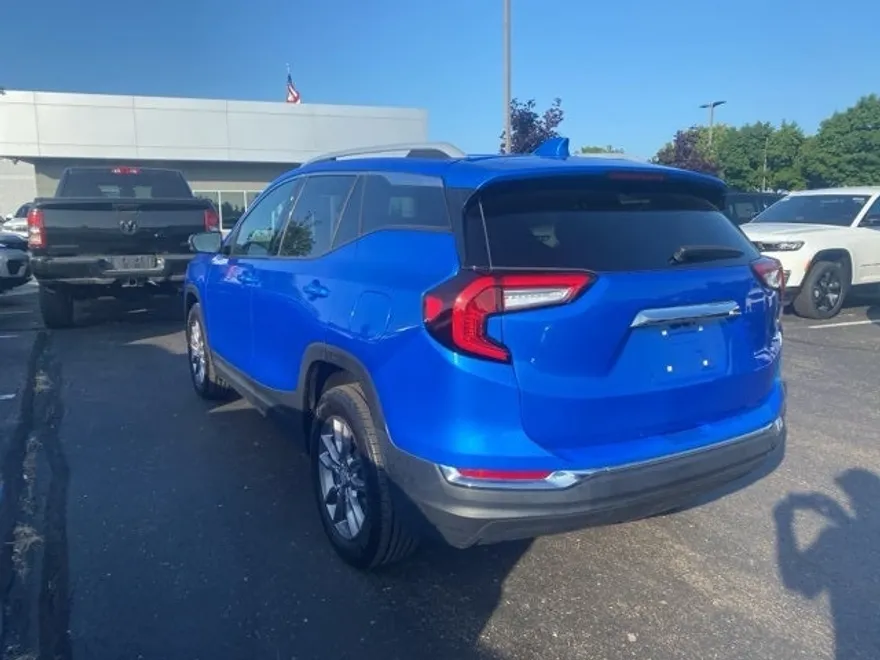 2024 Gmc Terrain SLT photo 1