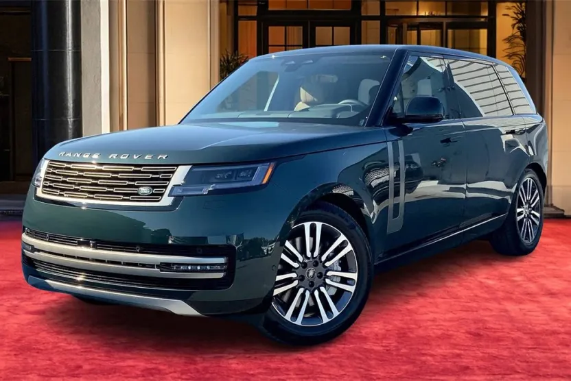 2025 Land Rover Range Rover SE photo 1