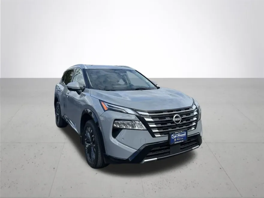 2024 Nissan Rogue Platinum photo 1