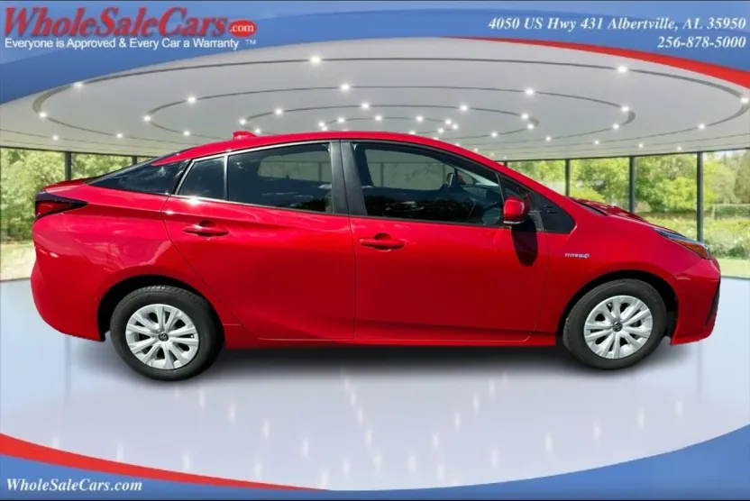 2021 Toyota Prius photo 1