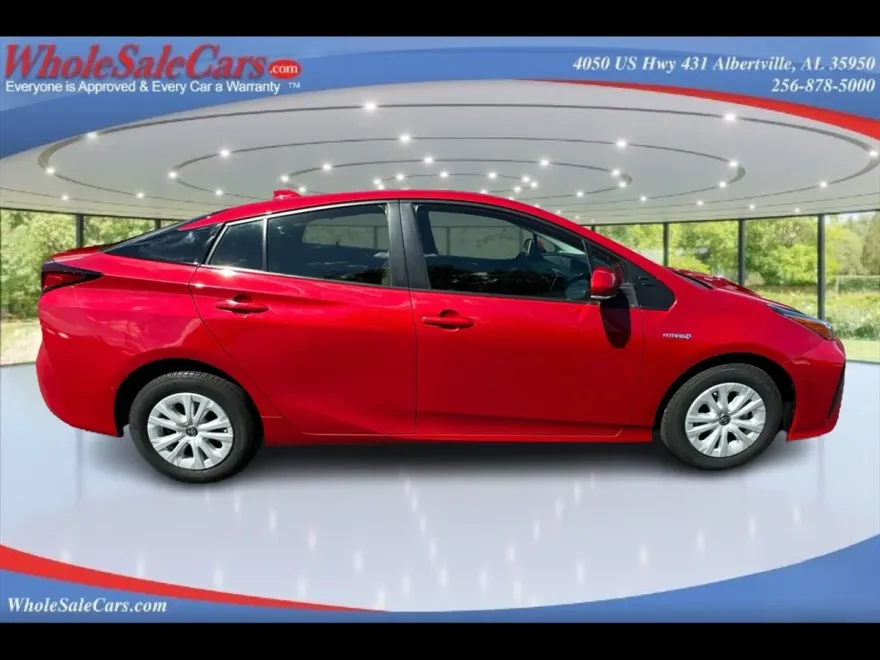 2021 Toyota Prius photo 1