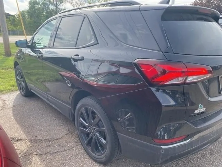 2023 Chevrolet Equinox RS photo 1